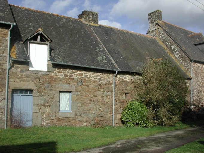 Maison dite logis double, la Barre (Lourmais)