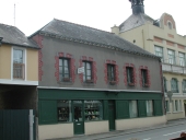 Hôtel de voyageurs puis maison à boutique, 14 rue Nationale (Tinténiac)