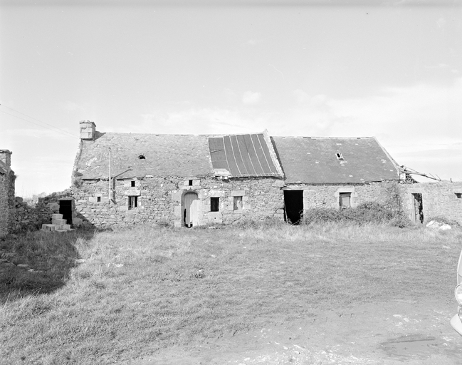 Ferme, Kerbrizel (Goulien)