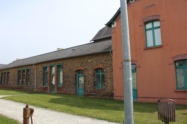 École publique de garçons et maison de l'instituteur, rue du Point du Jour (Laillé)