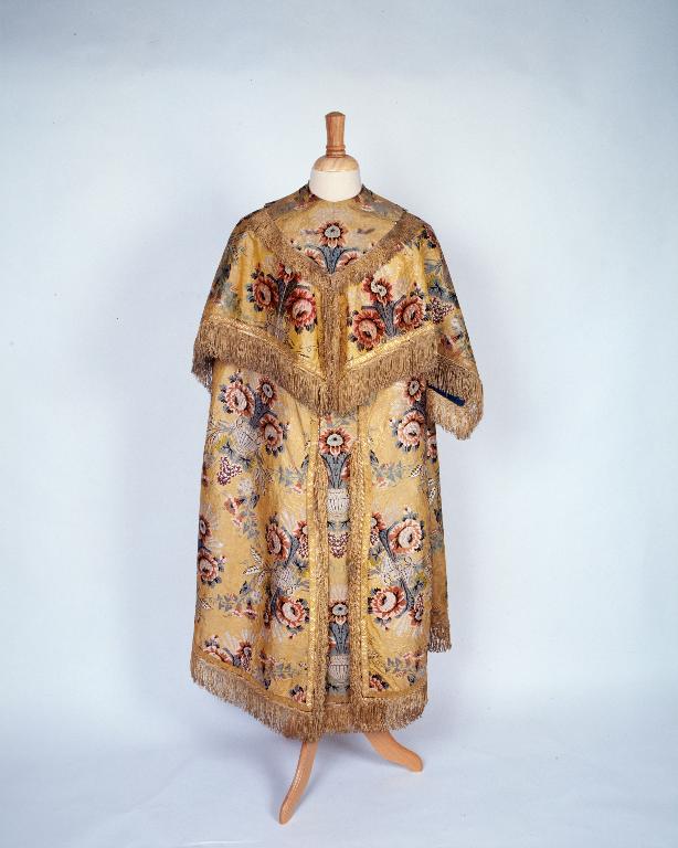 Costume de statue (robe de statue), basilique Notre-Dame-du-Roncier (Josselin)