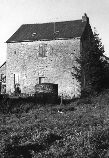 Manoir de la Garenne, rue de la Bouexière (Saint-Aubin-du-Cormier)