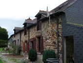 Alignement de maisons, 21 l'Hermitière (Orgères)