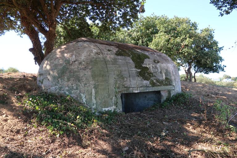 Bunker - casemate, variante du type 667 pour un canon de 5 cm, Menguen, sur la crête orientée vers la route de Guilers (à l'ouest de l'actuelle rue de Kerléo) (Brest)