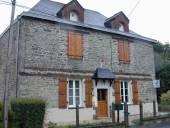 Maison, la Rivière (La Selle-Guerchaise)