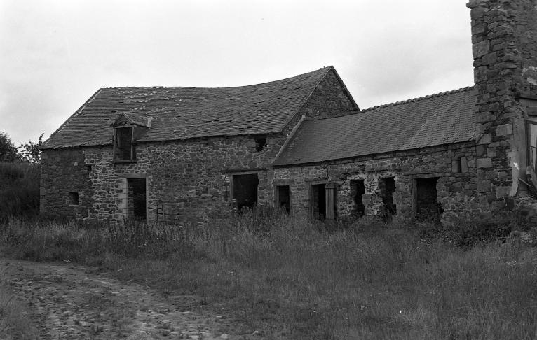 L'enclos résidentiel de La Porte, Saint-Sulien (Saint-Rieul)