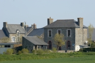 L'architecture publique : la mairie et les écoles sur la commune de Lillemer