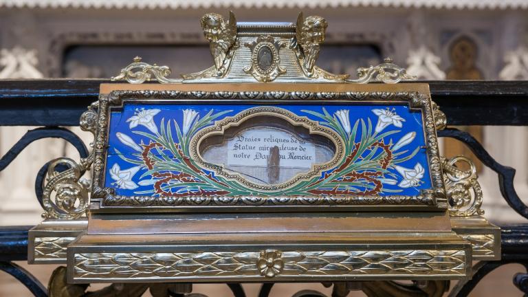 Reliquaire, ex-voto, basilique Notre-Dame-du-Roncier (Josselin)