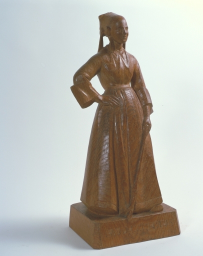 Statue : La Pennhérès, dit aussi L'héritière ou La fille unique