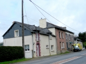 Alignement de maisons, la Croix Madame (Bruz)
