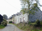 Alignement de quatre maisons, Trobert (Renac)