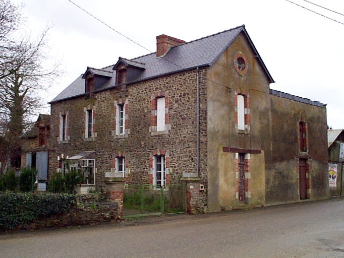 Croix monumentale dite des "Trois Avé Maria", laCroix de Perrotaux (Saint-Séglin)