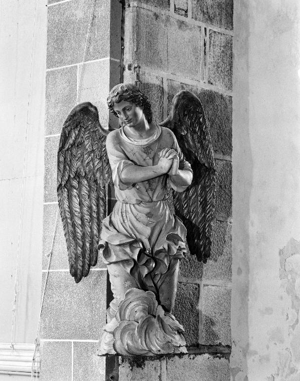 Ensemble de deux statues : Anges, église paroissiale Saint-Hervé (Lanhouarneau)