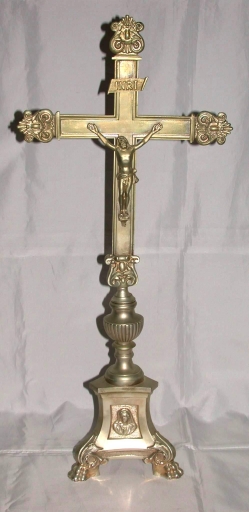 Croix d'autel 1