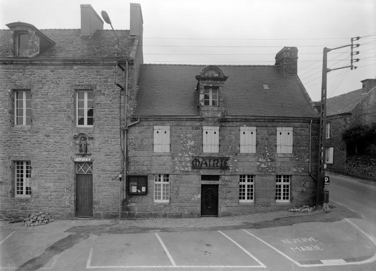 Maison, actuellement mairie, place de la Mairie (Locronan)