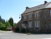 Maison, rue de Tourdelin (Saint-Thual)