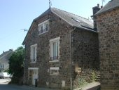 Maison, 22 rue de la Poste (Vignoc)
