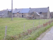 Alignement de maisons, Bragon (Pipriac)