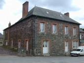 Ancienne boulangerie, actuellement maison, 2 rue de l'Eglise (Saint-Thurial)