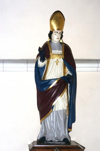 Statue sur socle : Saint Martin