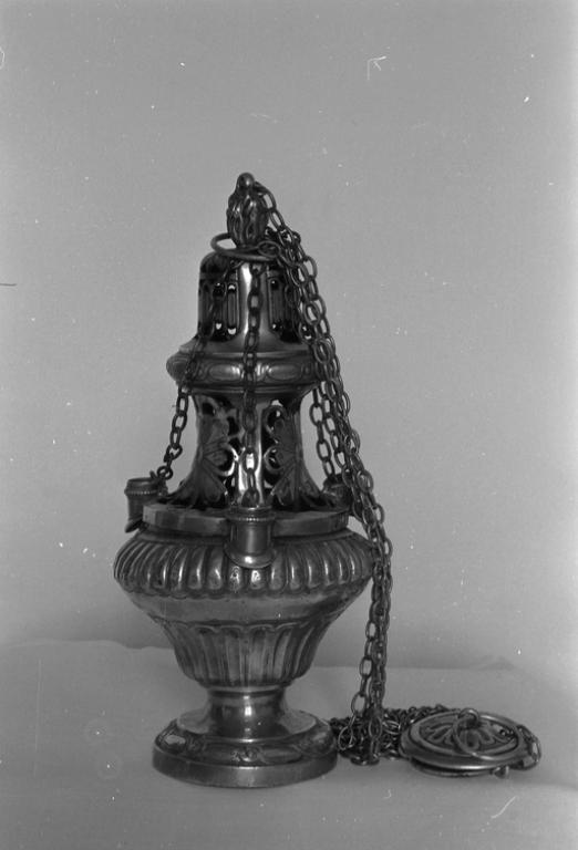 Encensoir, église paroissiale Saint-André (Le Roc-Saint-André fusionnée en Val d'Oust en 2016)