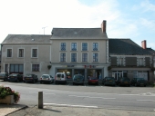 Immeuble, 11 place de l'Ancien Marché ; 4 rue du ChampTrinquant (Blais)