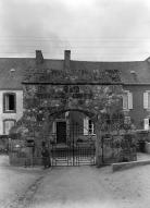 Portail, rue de l'Argoat (Plonévez-Porzay)