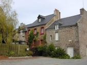 Alignement de maisons, 45 rue des Marins ; rue des Saules (Le Minihic-sur-Rance)