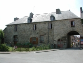 Hôtellerie de l'abbaye, rue du Général de Gaulle (Paimpont)