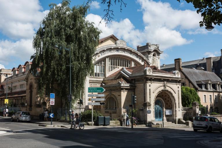 Piscine et bains publics Saint-Georges, rue Gambetta (Rennes)