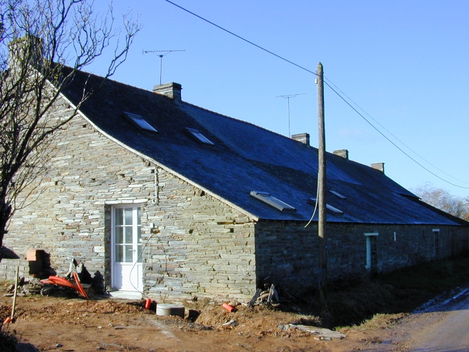 Alignement de logis, le Pont de la Hutte (Saint-Just)