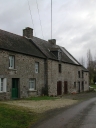Alignement de maisons, les Champs Rouault (Saint-Pierre-de-Plesguen fusionnée en Mesnil-Roc'h en 2019)