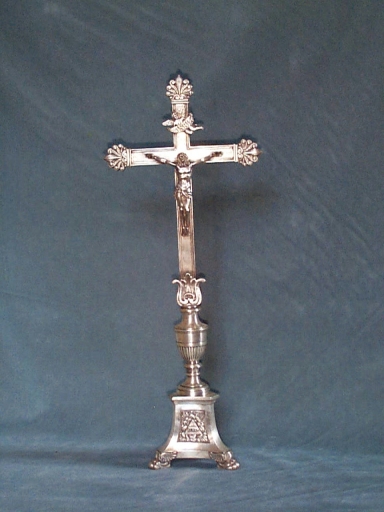 Croix d'autel 1