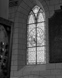 Verrières (6) (verrière historiée) : Couronnement de la Vierge, Jardin des Oliviers, Multiplication des pains, Adoration des bergers, Jésus parmi les docteurs, Présentation de la Vierge au temple (baies 5, 6, 7, 8, 90), église paroissiale Saint-Pierre, Immaculée-Conception (Mecé)