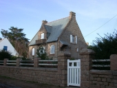 Maison dite la Sapinière, allée centrale de Lan-Kerellec ; rue de Kerellec (Trébeurden)