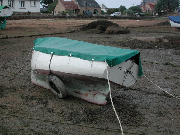 Canot de plaisance : "Bernard" (annexe du "Nordet")