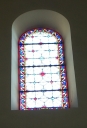 Ensemble des verrières décoratives du choeur et de la nef (baies 103, 104, 107 à 112)