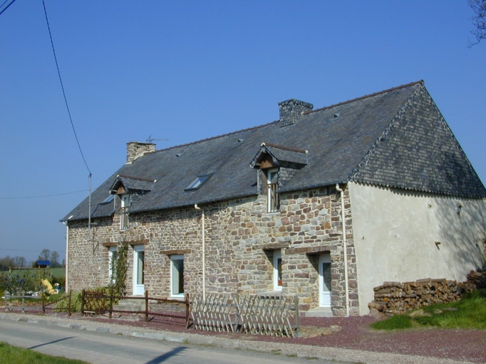 Alignement de maisons, la Haute Mercerais (Treffendel)