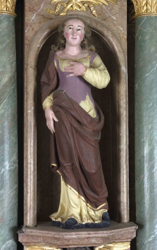 Statue : Sainte non identifiée