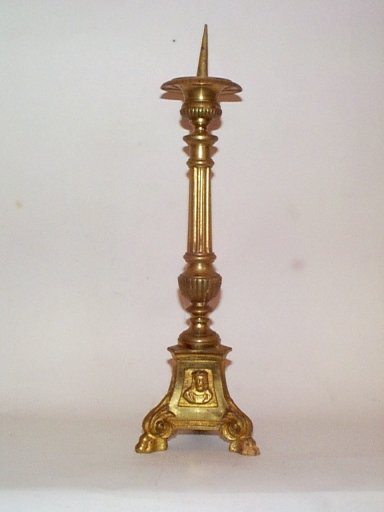 Chandeliers d'autel (3), Ropenard (Maure-de-Bretagne fusionnée en Val d'Anast en 2017)