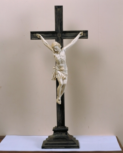 Croix de sacristie 1