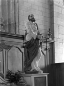 Statues (2) : Sainte Marie Madeleine, Saint Pierre, ancienne collégiale, actuellement église Sainte-Marie-Madeleine (Champeaux)