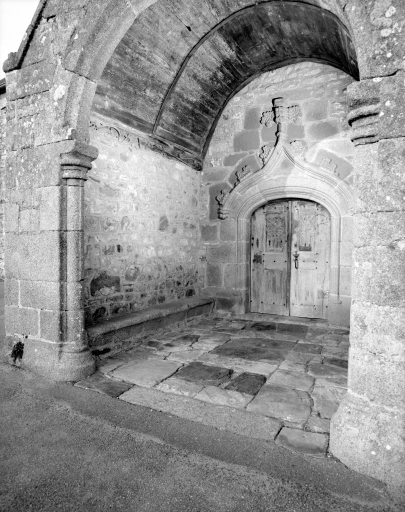 Eglise paroissiale Saint-Georges (Saint-Georges-de-Chesné fusionnée en Rives-du-Couesnon en 2019)