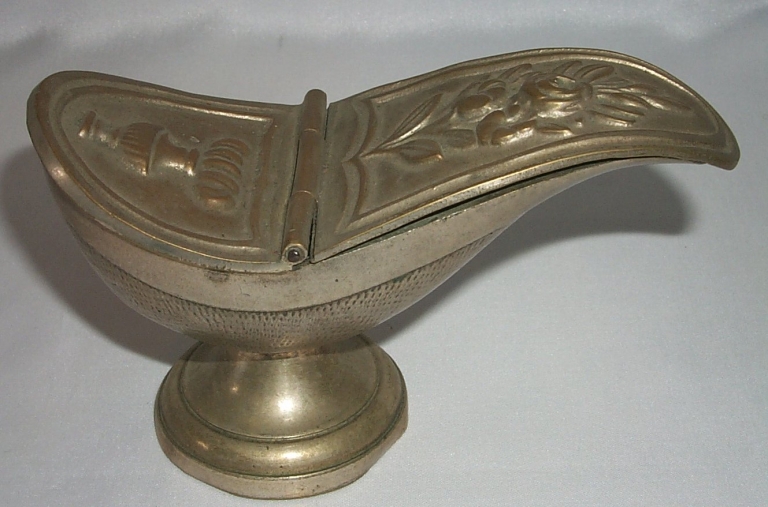Navette à encens 3