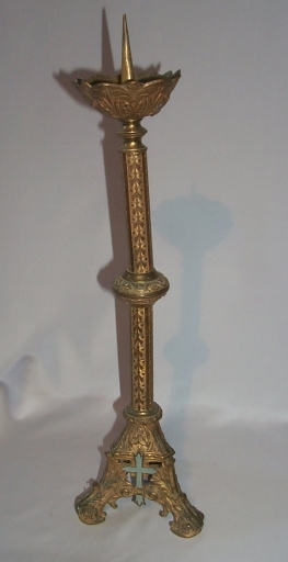 Paire de chandeliers d'acolyte