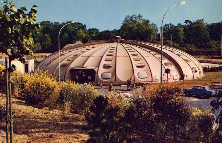Piscine municipale, rue de l'Hôtel de ville (Cesson-Sévigné)