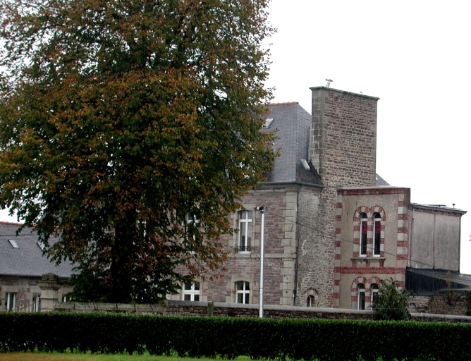 Maison dite Bellevue, rue du Chanoine Yves Collin ; rue Garden Milord (Plouézec)