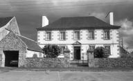 Presbytère, 8 place de l'Eglise (Trégourez)