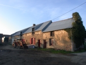 Ferme avec alignement de deux logis, les Vignes (Iffendic)