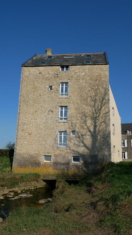 Moulin à marée du Couffon puis Minoterie du Couffon, actuellement maison d'habitation et chambres d'hôtes (Kerlouan)